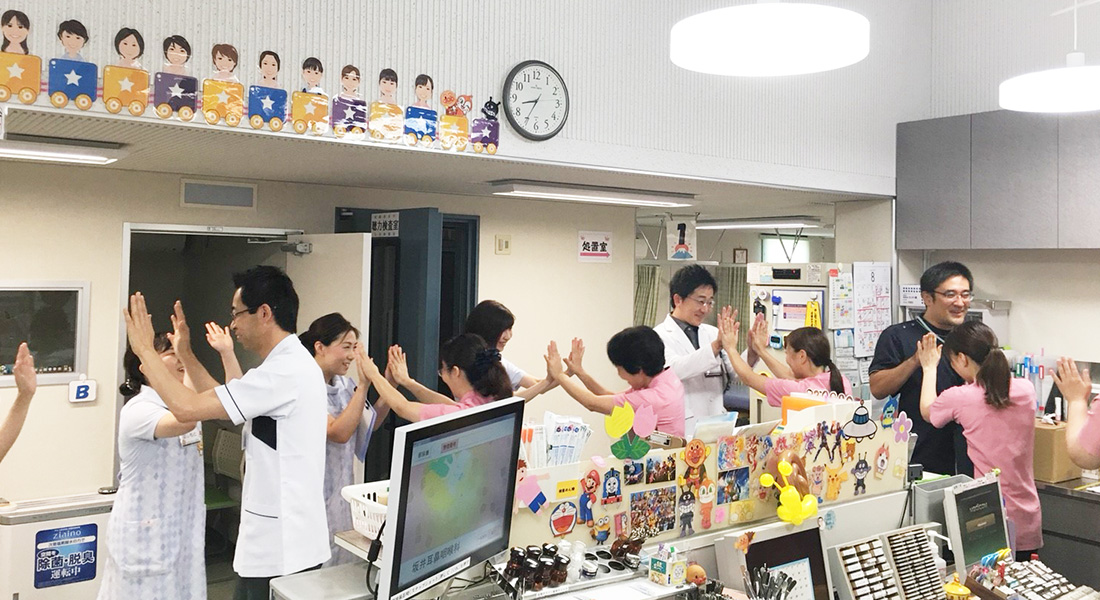 福岡県から見学に来院されました